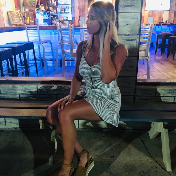 Meet your Posher, Ashley - Picture 2 of 6